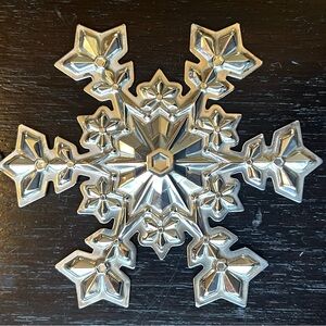 Sterling Gorham Christmas snowflake ornament 2000 edition